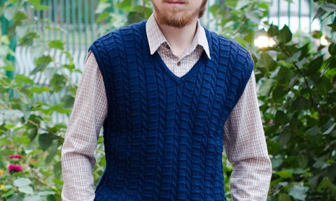 Мужской жилет спицами от knitziner