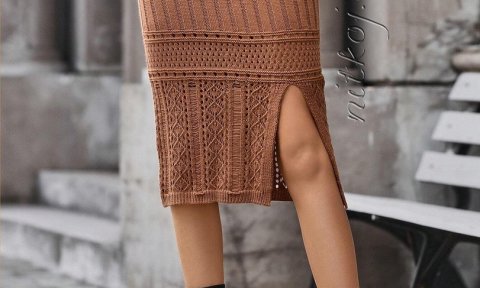 Прямая вязаная юбка длиной чуть ниже колена из каталога Shein